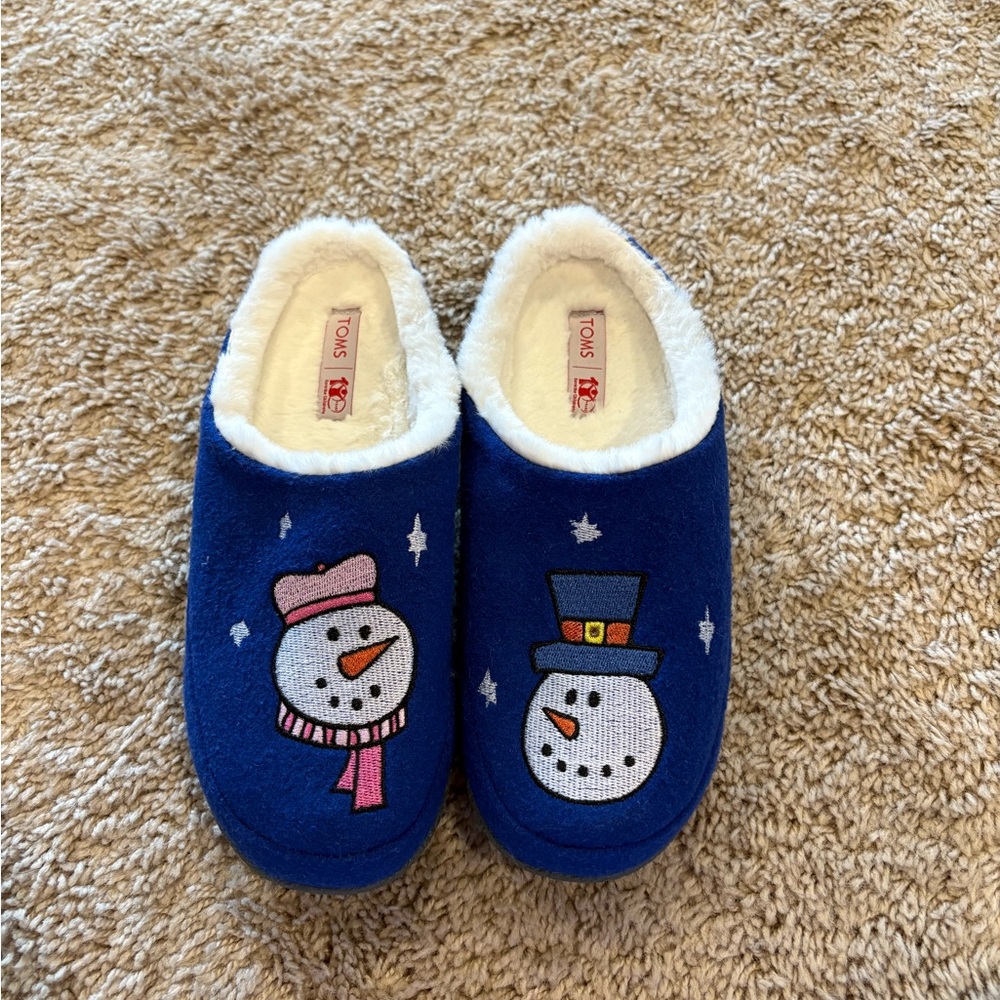 Toms Women’s Blue Snowman Slippers